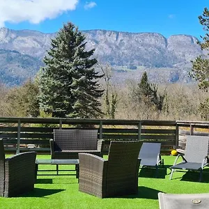 Au Bout Du Lac D'annecy Doussard