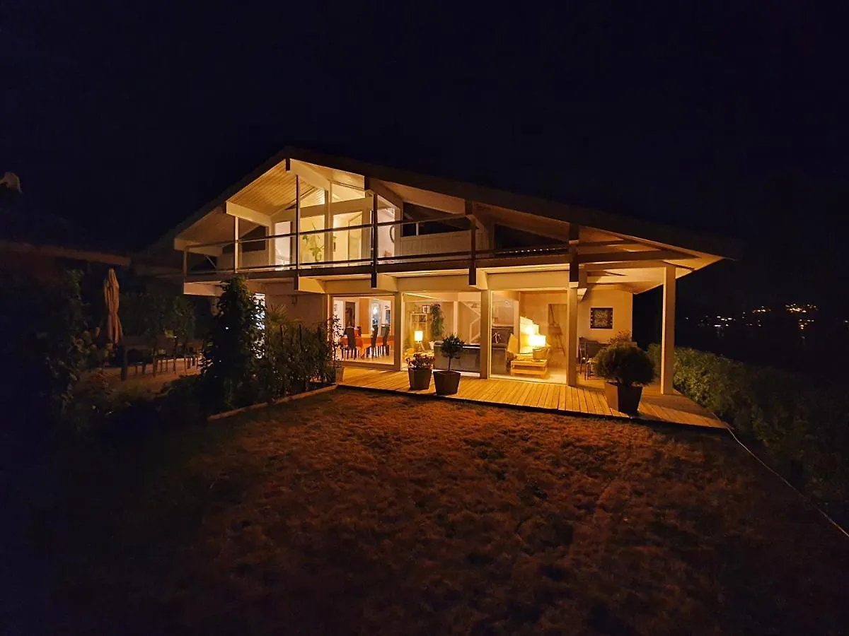 Villa Panoramique: Lakeside Luxury by LLA Selections Doussard
