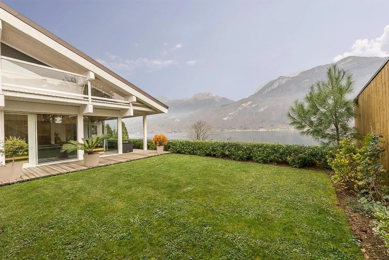Villa Panoramique: Lakeside Luxury by LLA Selections Doussard Holiday home