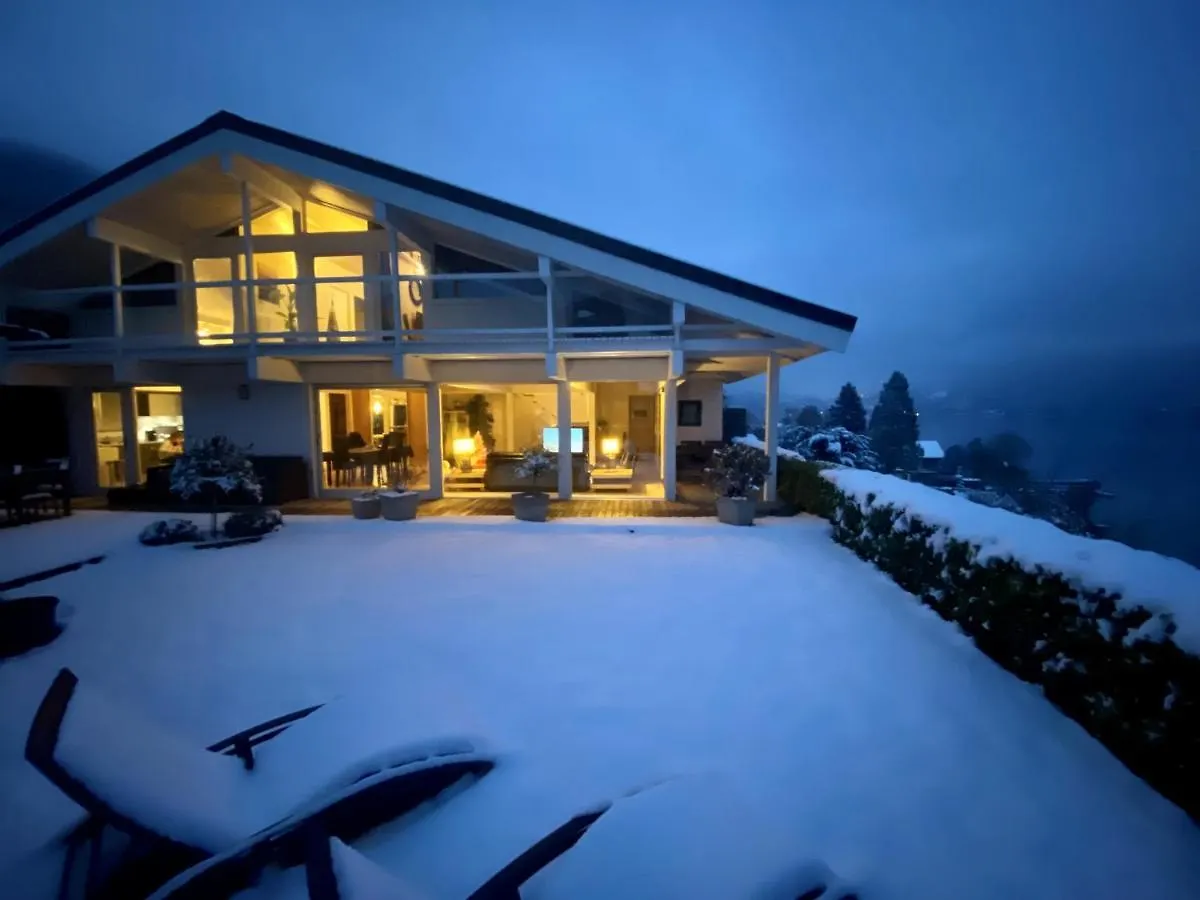 Villa Panoramique: Lakeside Luxury by LLA Selections Doussard France